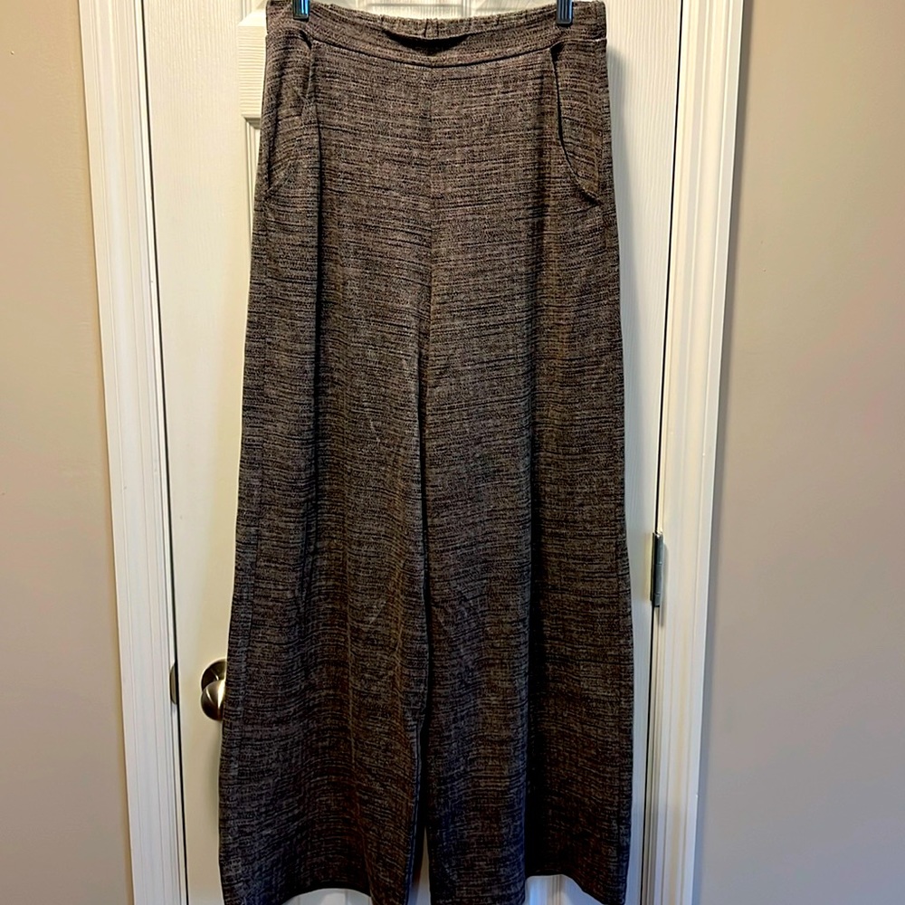 Gray and Black Cropped Wide Leg Pants